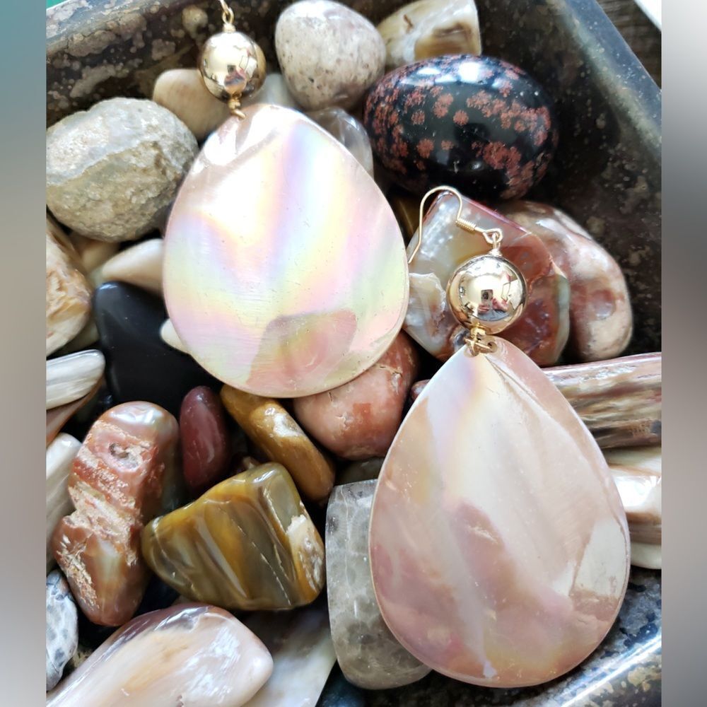 Anthro Shell Drop Earrings - Picture 4 of 14